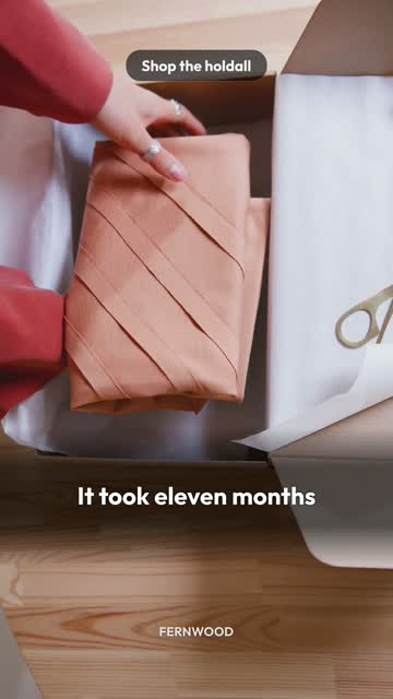 The waxed canvas holdall is back, and this time in the green.